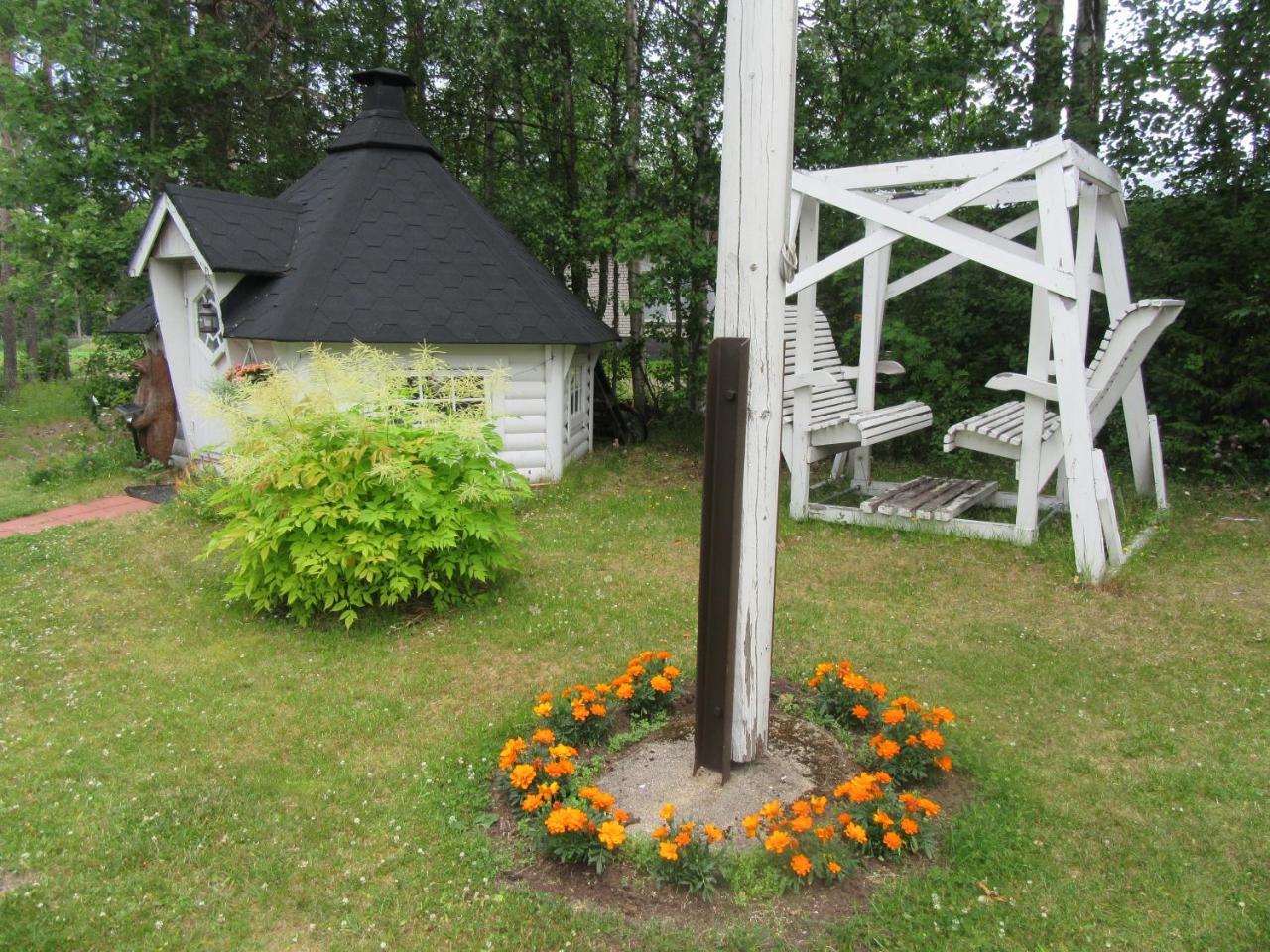 Ruska Bed & Breakfast タイバルコスキ エクステリア 写真